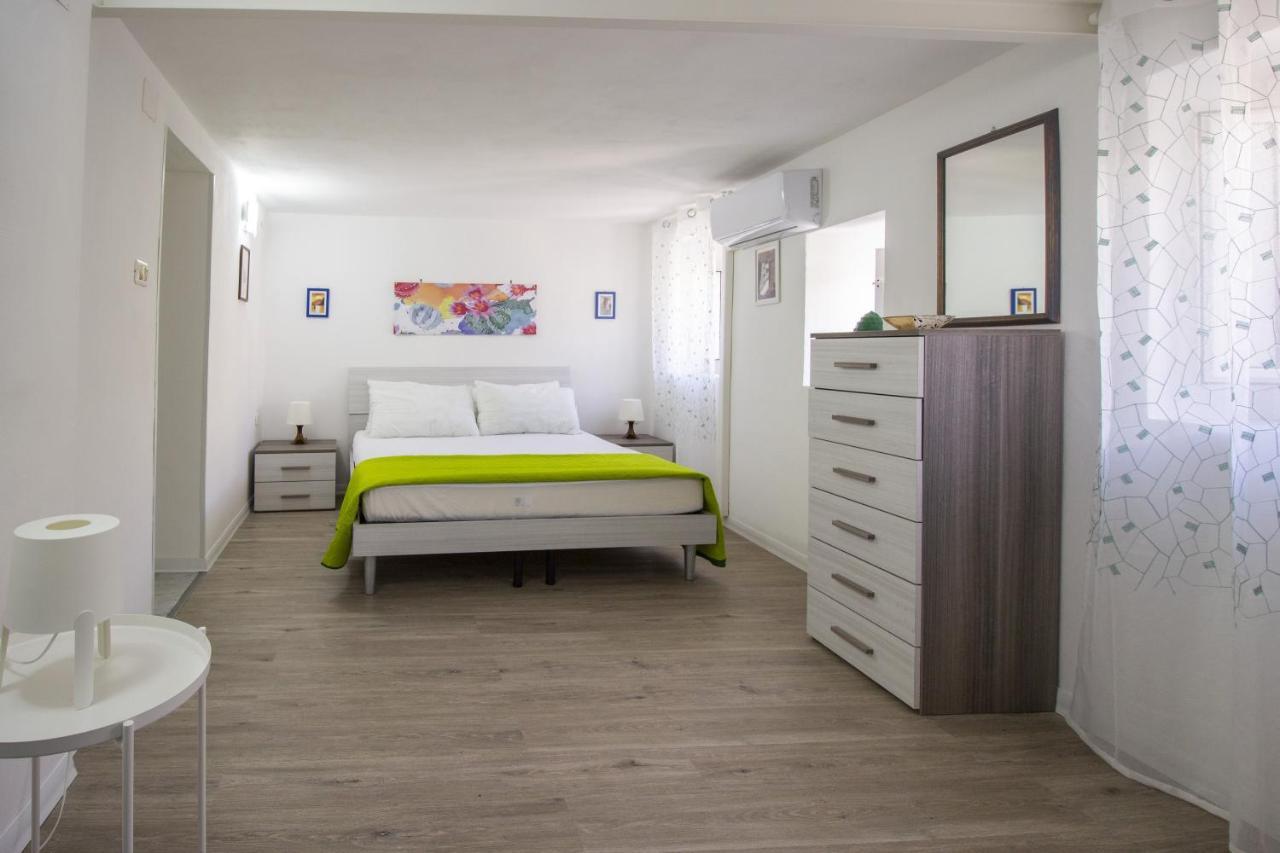 Maniace Homes - Federico & Angelica By Ortigia Apartments Syracuse Extérieur photo